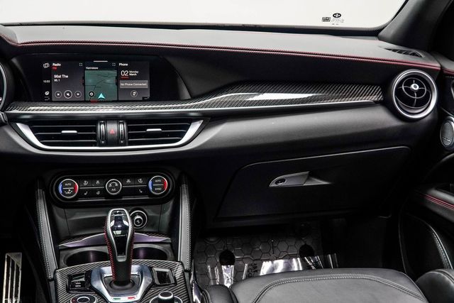 2023 Alfa Romeo Stelvio Veloce AWD - 22988365 - 17