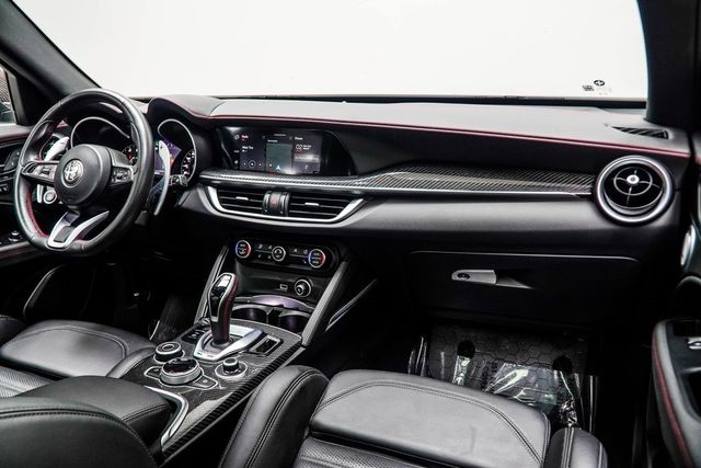 2023 Alfa Romeo Stelvio Veloce AWD - 22988365 - 18