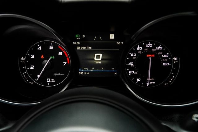 2023 Alfa Romeo Stelvio Veloce AWD - 22988365 - 32