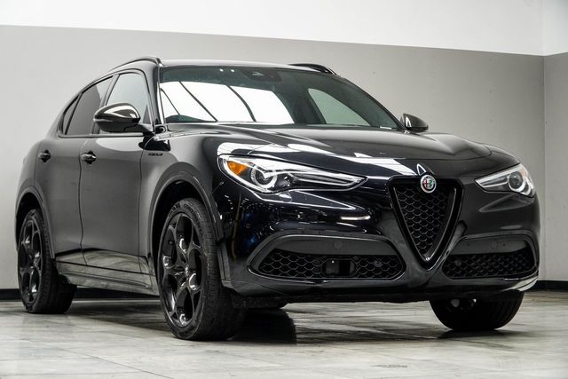 2023 Alfa Romeo Stelvio Veloce AWD - 22988365 - 3