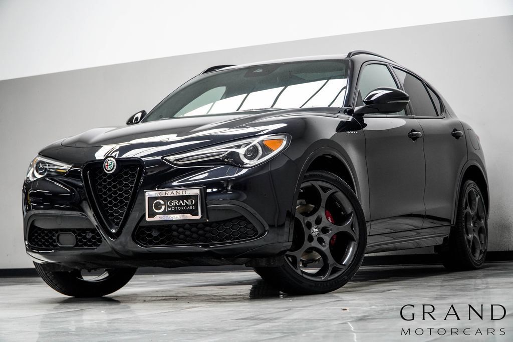 2023 Alfa Romeo Stelvio Veloce AWD - 23001490 | Video 1