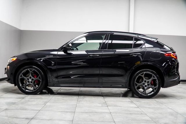 2023 Alfa Romeo Stelvio Veloce AWD - 23001490 - 11