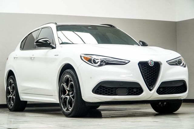 2023 Alfa Romeo Stelvio Veloce AWD - 22997001 - 3