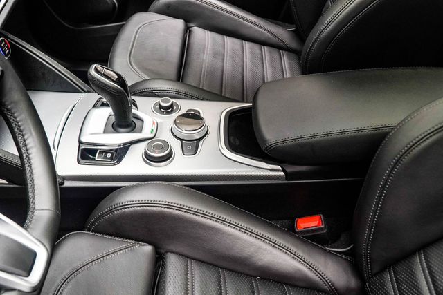 2023 Alfa Romeo Stelvio Veloce AWD - 22997606 - 19