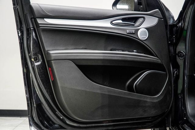 2023 Alfa Romeo Stelvio Veloce AWD - 22997606 - 33