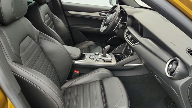 2023 Alfa Romeo Stelvio Veloce AWD - 22957031 - 23