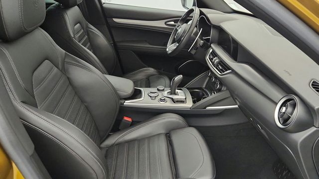 2023 Alfa Romeo Stelvio Veloce AWD - 22957031 - 42