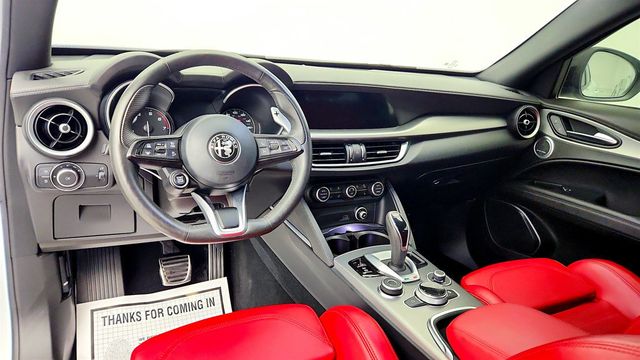2023 Alfa Romeo Stelvio Veloce AWD w/ Active Assist Plus & harman/kardon Audio - 23041980 - 13