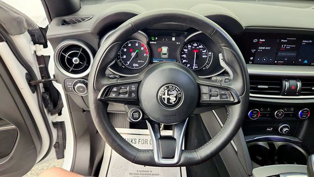2023 Alfa Romeo Stelvio Veloce AWD w/ Active Assist Plus & harman/kardon Audio - 23041980 - 14