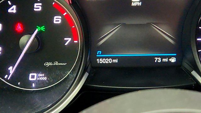 2023 Alfa Romeo Stelvio Veloce AWD w/ Active Assist Plus & harman/kardon Audio - 23041980 - 16