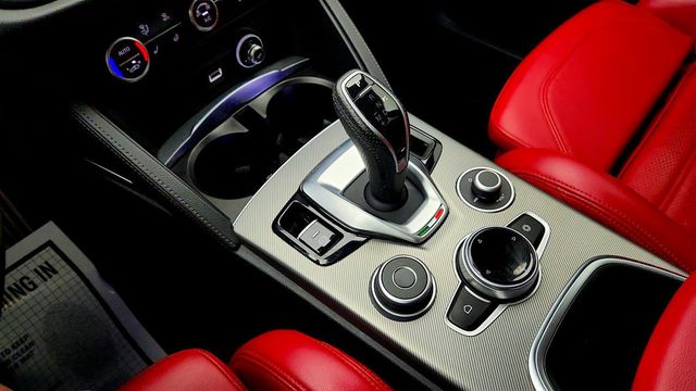 2023 Alfa Romeo Stelvio Veloce AWD w/ Active Assist Plus & harman/kardon Audio - 23041980 - 17