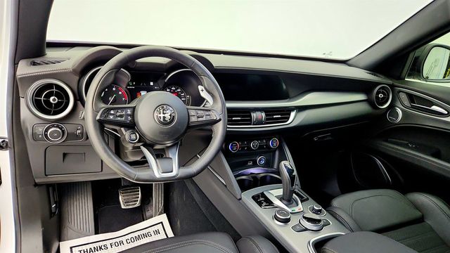 2023 Alfa Romeo Stelvio Veloce AWD w/ Active Assist Plus & Limited-Slip Differential - 23079264 - 12