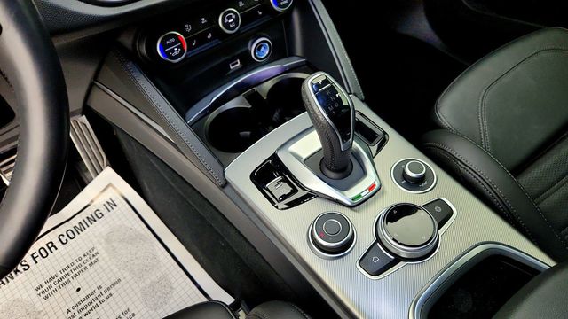 2023 Alfa Romeo Stelvio Veloce AWD w/ Active Assist Plus & Limited-Slip Differential - 23079264 - 16