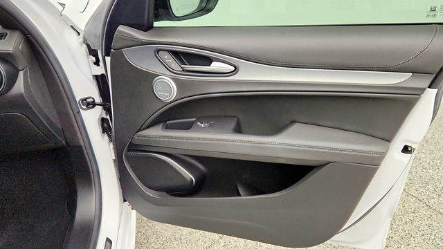 2023 Alfa Romeo Stelvio Veloce AWD w/ Active Assist Plus & Limited-Slip Differential - 23079264 - 25