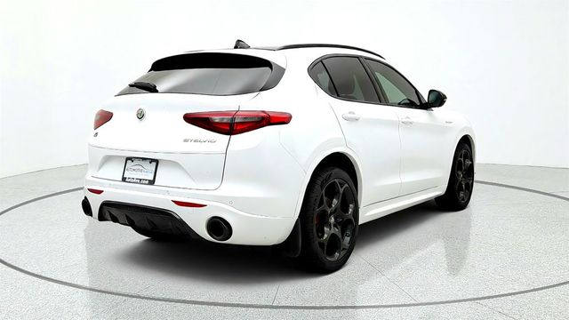 2023 Alfa Romeo Stelvio Veloce AWD w/ Active Assist Plus & Limited-Slip Differential - 23079264 - 4