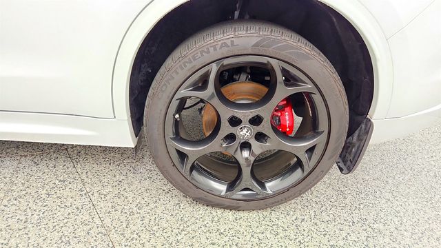 2023 Alfa Romeo Stelvio Veloce AWD w/ Active Assist Plus & Limited-Slip Differential - 23079264 - 8