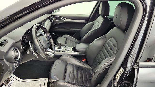 2023 Alfa Romeo Stelvio Veloce AWD with Active Assist Plus Package - 22960142 - 19