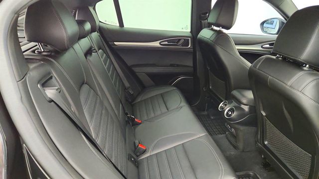 2023 Alfa Romeo Stelvio Veloce AWD w/ Premium Int. & Sound Pkg and Active Assist+ Pkg - 23026853 - 22