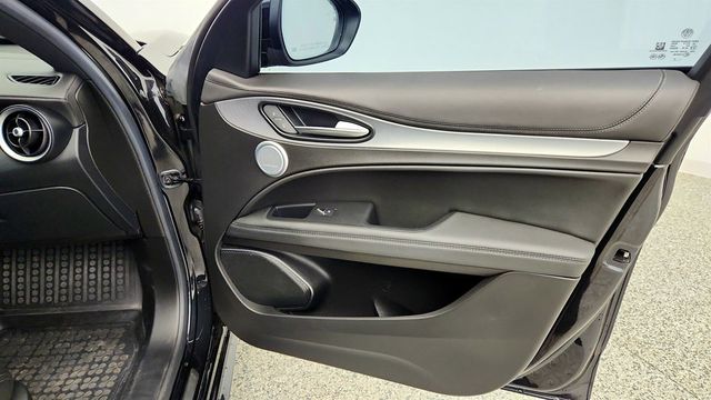 2023 Alfa Romeo Stelvio Veloce AWD w/ Premium Int. & Sound Pkg and Active Assist+ Pkg - 23026853 - 25