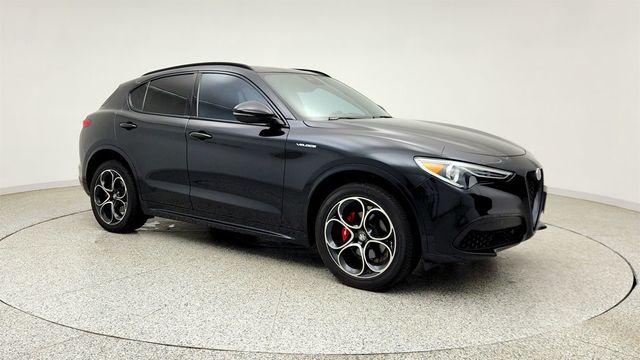 2023 Alfa Romeo Stelvio Veloce AWD w/ Premium Int. & Sound Pkg and Active Assist+ Pkg - 23026853 - 2