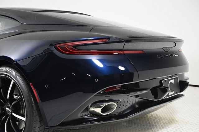 2023 Aston Martin DB11 V8 Coupe - 22544773 - 7