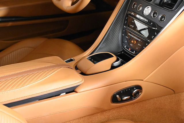 2023 Aston Martin DBS Base - 22943347 - 19