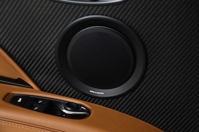 2023 Aston Martin DBS Base - 22943347 - 20