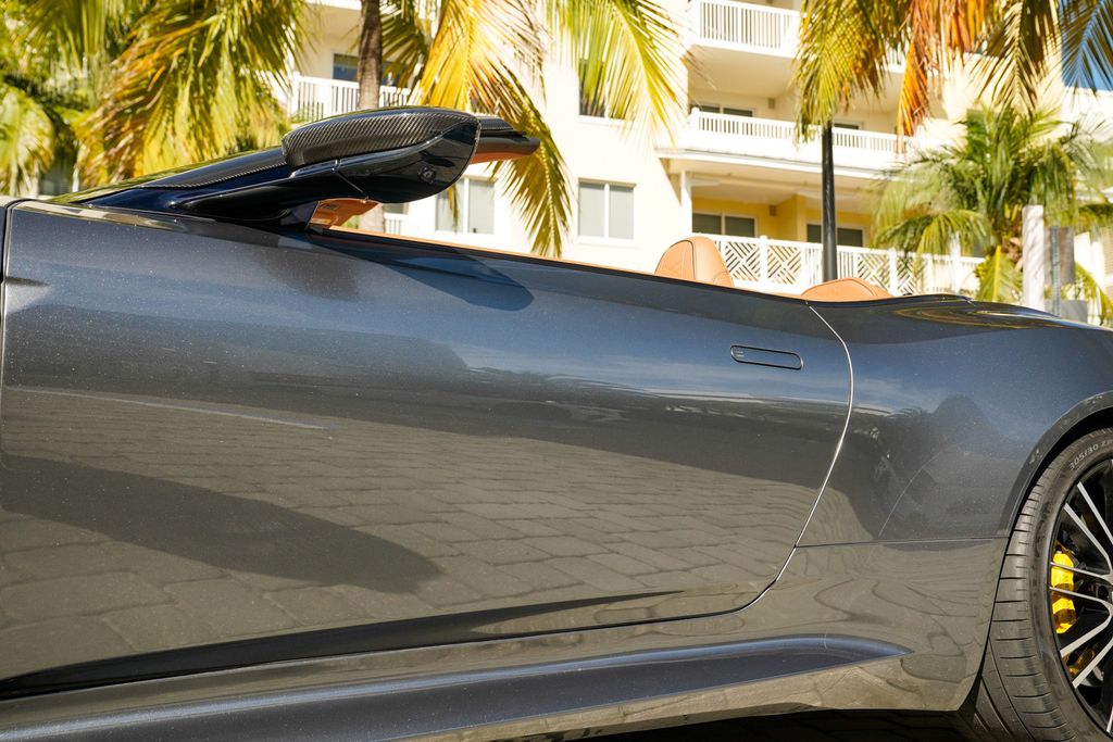 2023 Aston Martin DBS Volante - 22957582 - 10