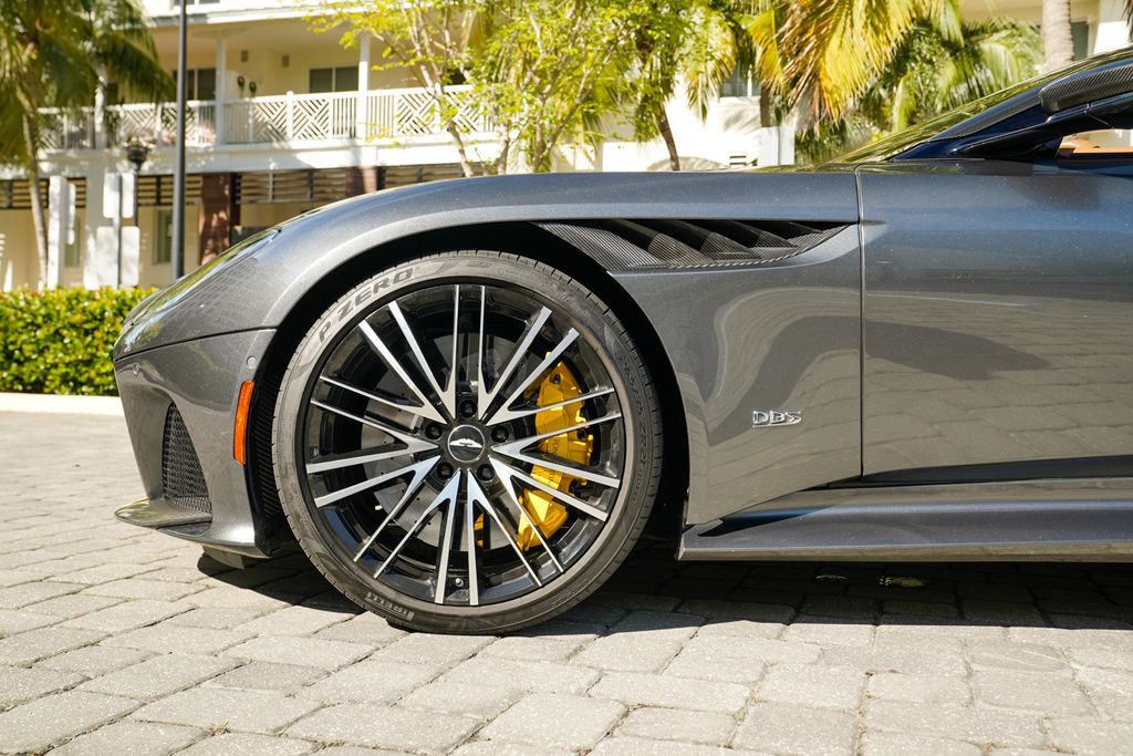 2023 Aston Martin DBS Volante - 22957582 - 12