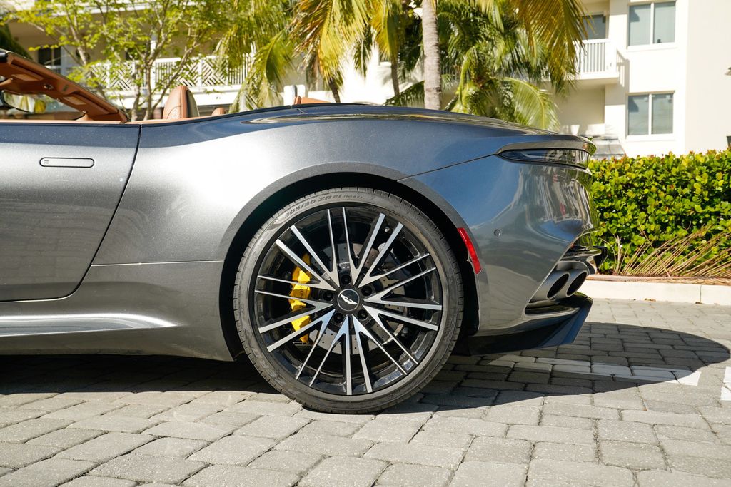 2023 Aston Martin DBS Volante - 22957582 - 14