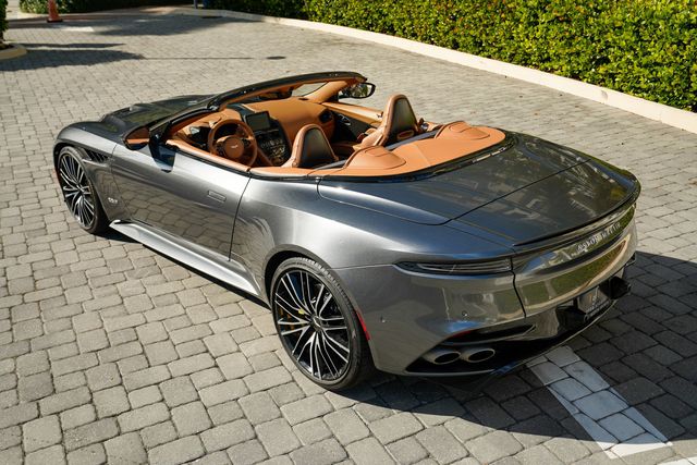2023 Aston Martin DBS Volante - 22957582 - 19