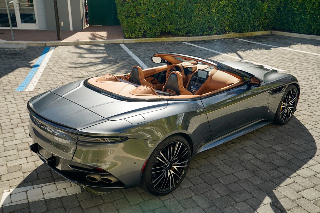 2023 Aston Martin DBS Volante - 22957582 - 26