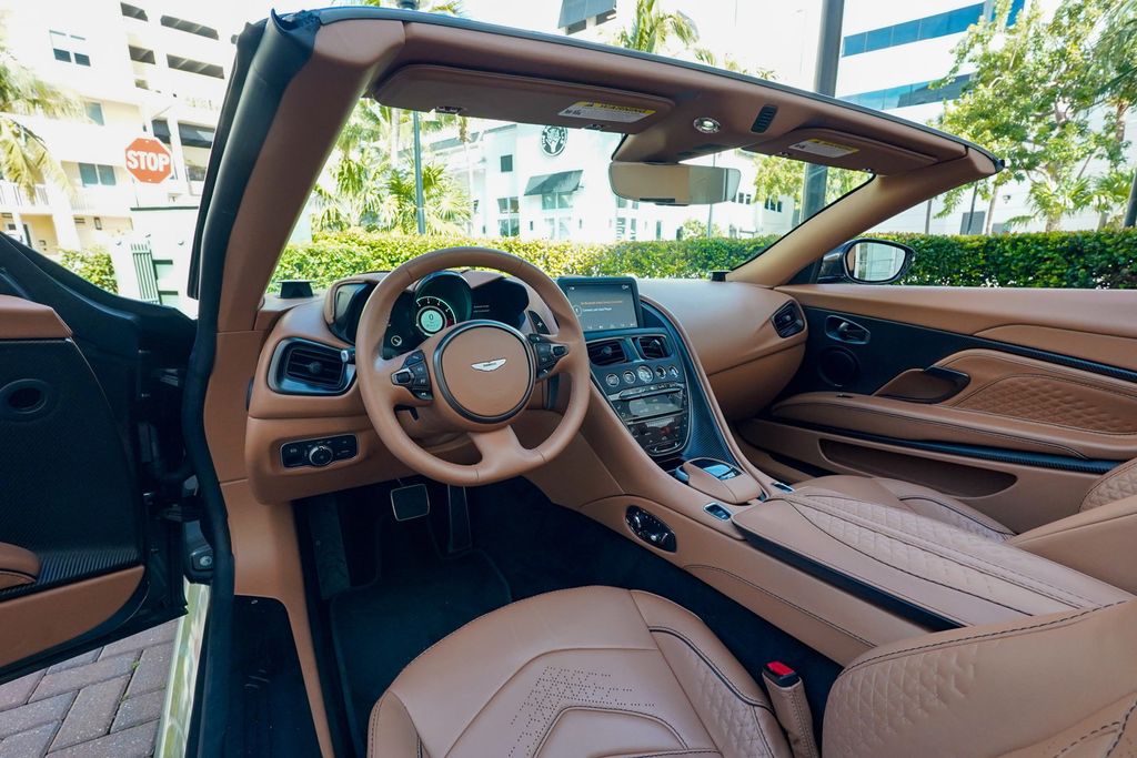 2023 Aston Martin DBS Volante - 22957582 - 2