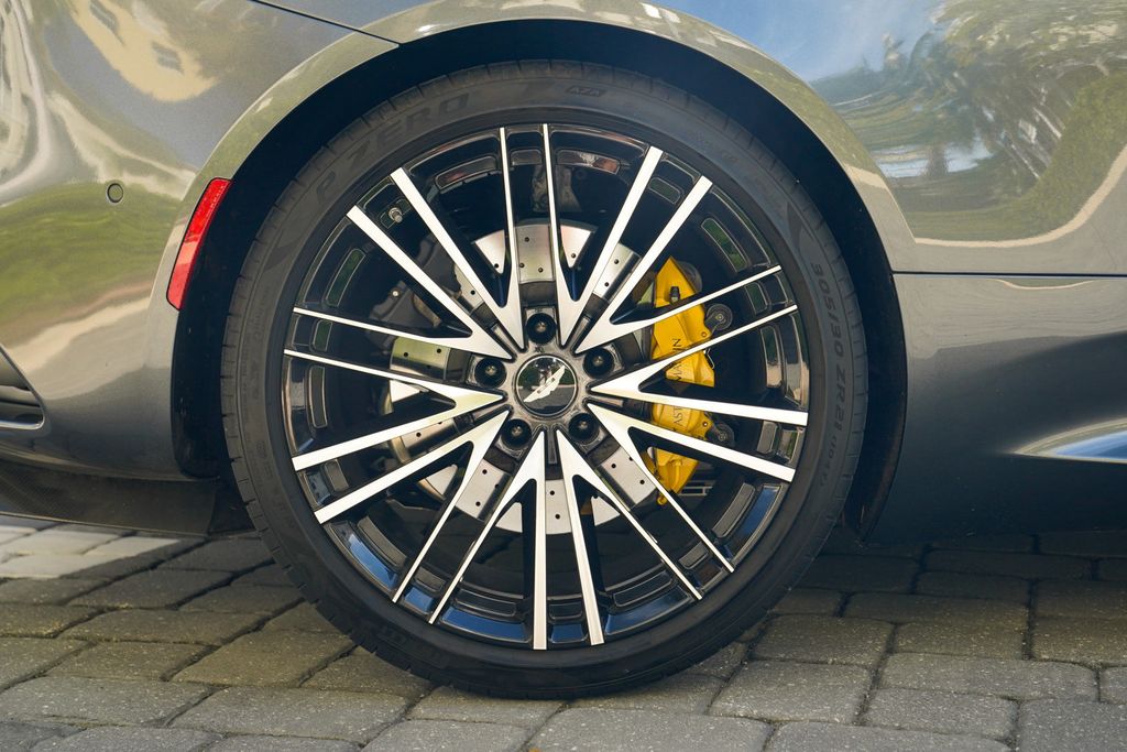 2023 Aston Martin DBS Volante - 22957582 - 30