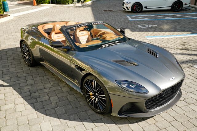 2023 Aston Martin DBS Volante - 22957582 - 37
