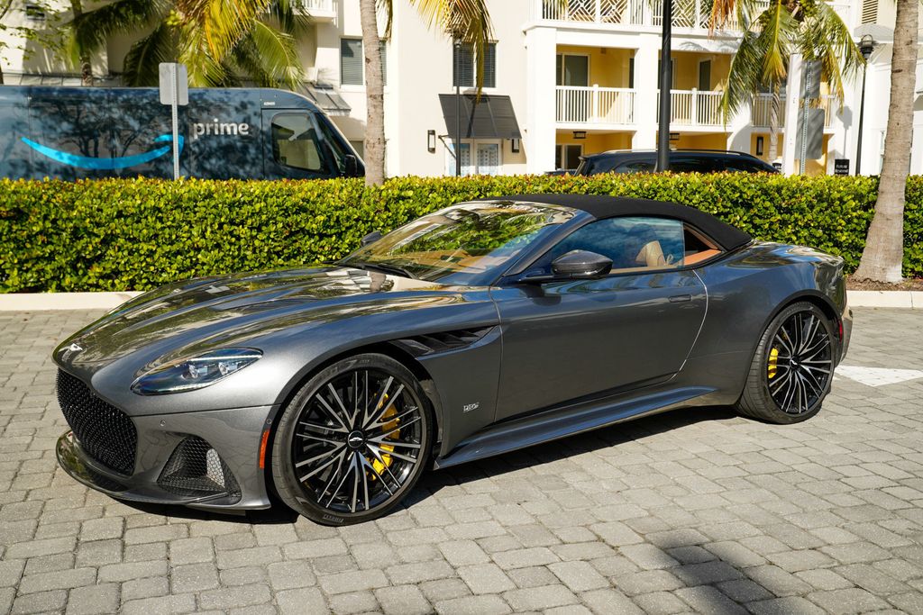 2023 Aston Martin DBS Volante - 22957582 - 55