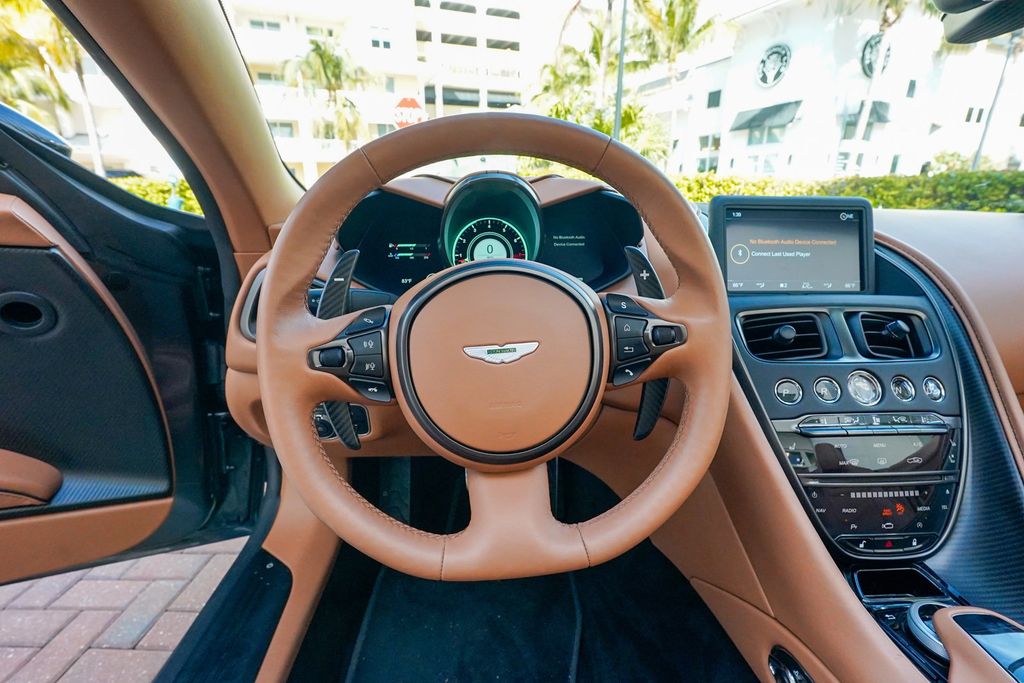 2023 Aston Martin DBS Volante - 22957582 - 67