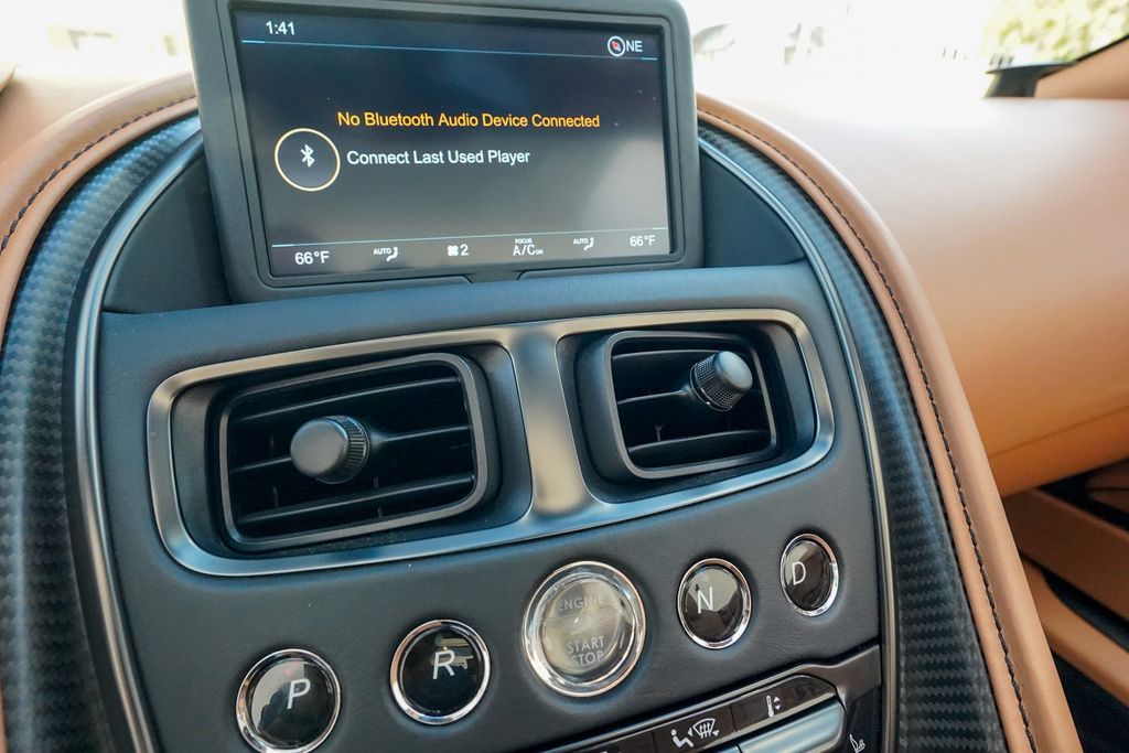 2023 Aston Martin DBS Volante - 22957582 - 84