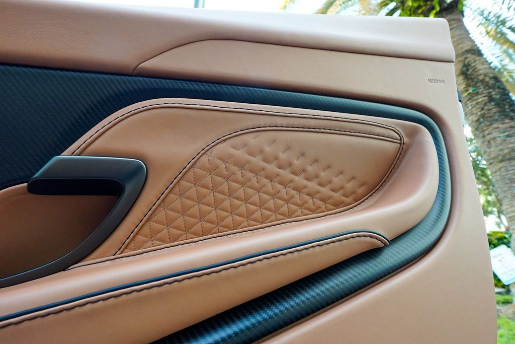 2023 Aston Martin DBS Volante - 22957582 - 89