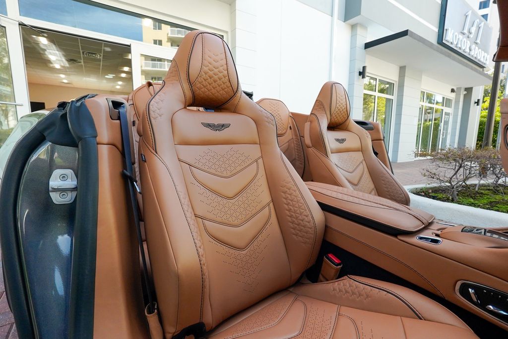 2023 Aston Martin DBS Volante - 22957582 - 92