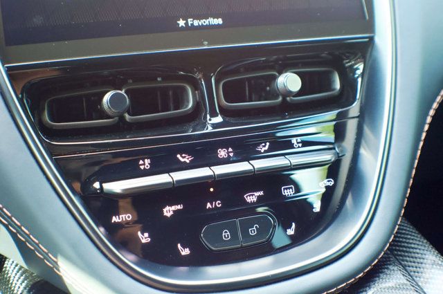 2023 Aston Martin DBX Local Trade/AWD/Heated&Cooled Seats/Carbon Fiber Trim Pkg/NAV - 23019090 - 30