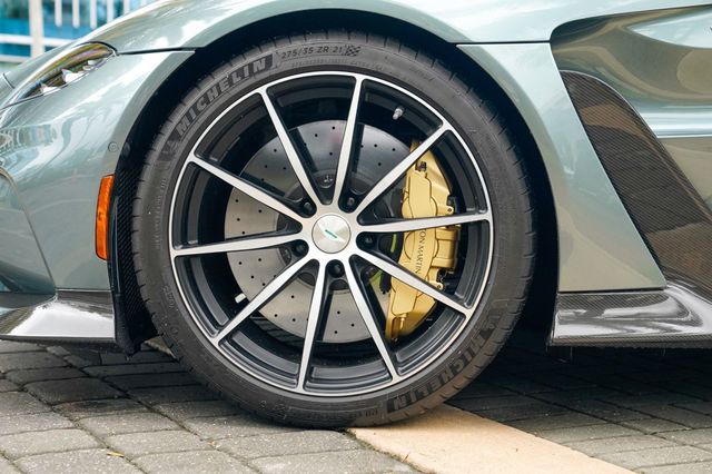 2023 Aston Martin Vantage V12 Roadster - 22938048 - 13