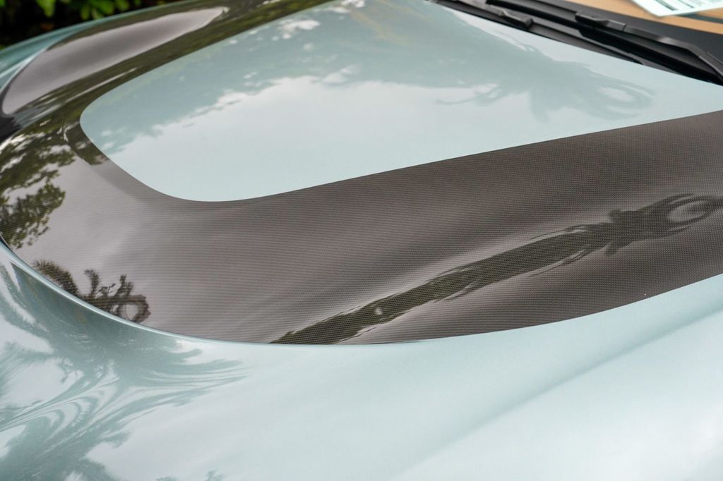 2023 Aston Martin Vantage V12 Roadster - 22938048 - 24