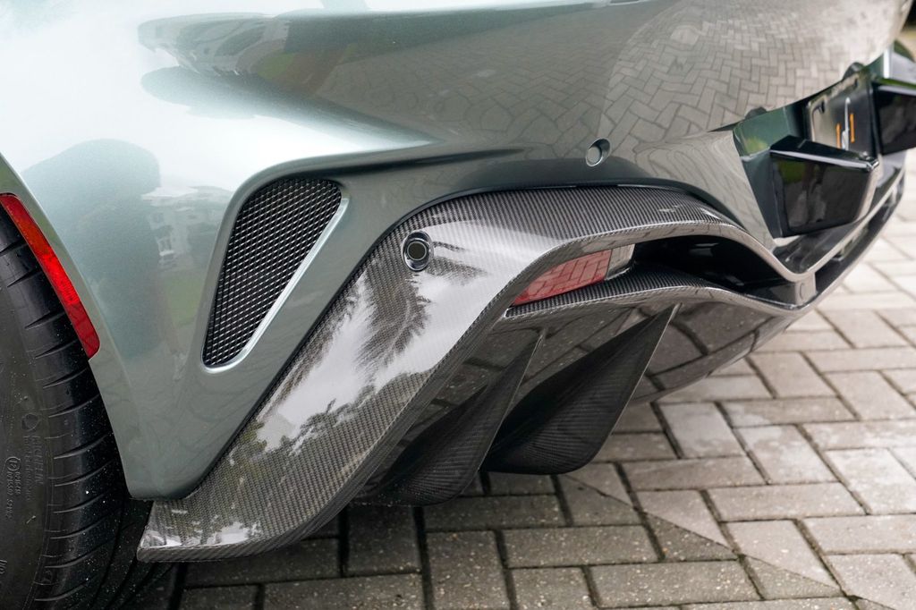 2023 Aston Martin Vantage V12 Roadster - 22938048 - 29