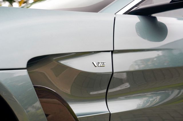 2023 Aston Martin Vantage V12 Roadster - 22938048 - 34