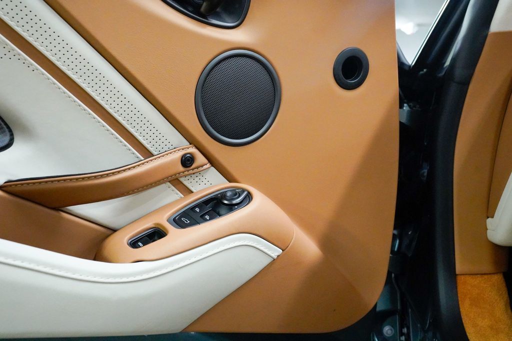 2023 Aston Martin Vantage V12 Roadster - 22938048 - 61