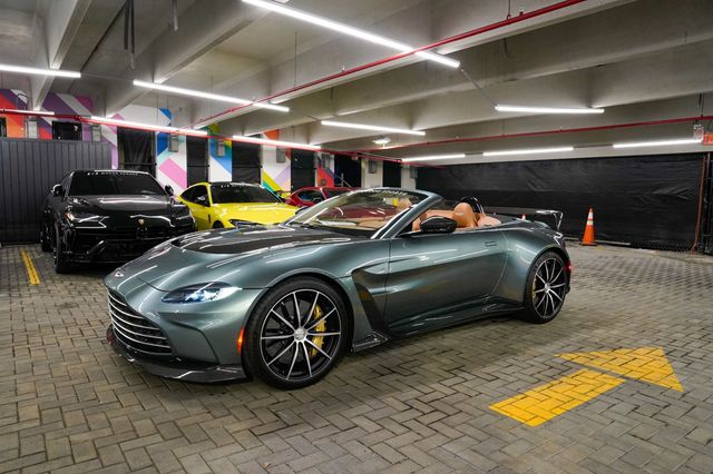 2023 Aston Martin Vantage V12 Roadster - 22938048 - 90