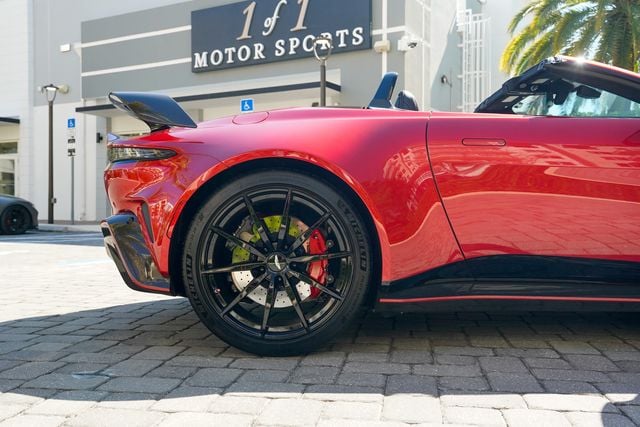 2023 Aston Martin Vantage V12 Roadster - 22988419 - 30