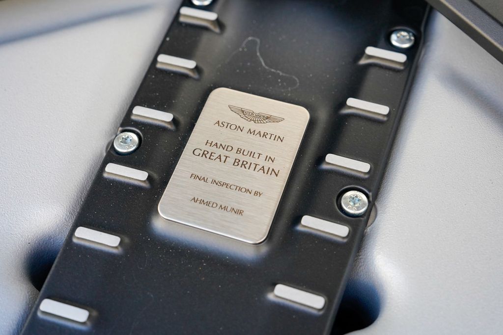 2023 Aston Martin Vantage V12 Roadster - 22988419 - 98