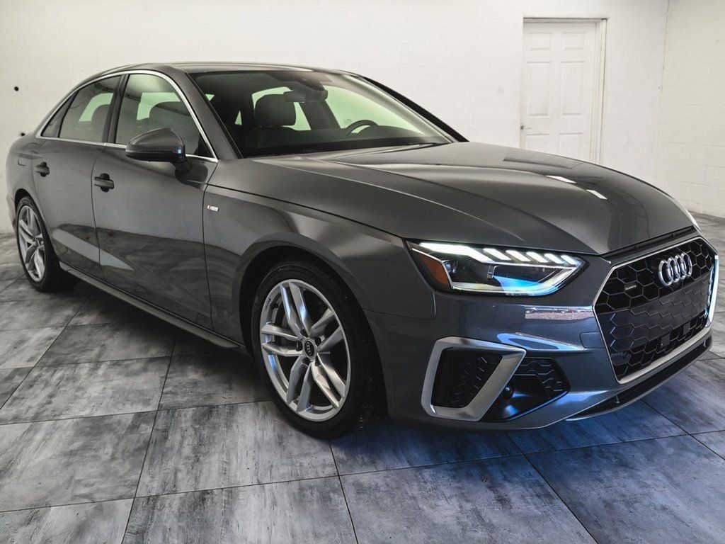 2023 Audi A4 Quattro S line Plus 45 TFSI photo 3